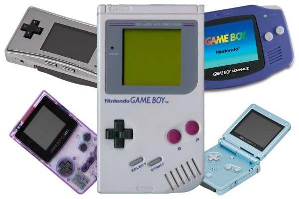 Do thời lượng pin khủng và độ bền của Game Boy nên vòng đời của nó cũng đứng đầu trong hàng loạt máy chơi game, đã trở thành ký ức tuổi thơ của bao thế hệ sau này. Tuy nhiên, do pin không thân thiện với môi trường và tuổi thọ của pin là yếu tố hạn chế lớn nhất. Nhưng mới đây đã xuất hiện một chiếc Game boy có thể không cần dùng tới pin.