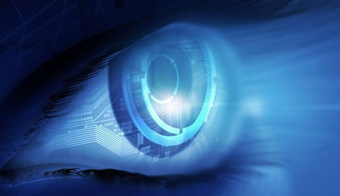 Mắt bionic chứa gấp 46 lần tế bào so với mắt người thường nên hỗ trợ tầm nhìn người sử dụng xa và chính xác hơn.