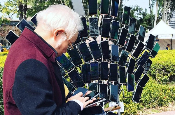 Kể từ đó ông rất yêu thích, thậm chí dành đam mê đặc biệt cho tựa game này. khi chơi Pokémon Go, ông thích việc tìm và bắt những con Pokémon hiếm.