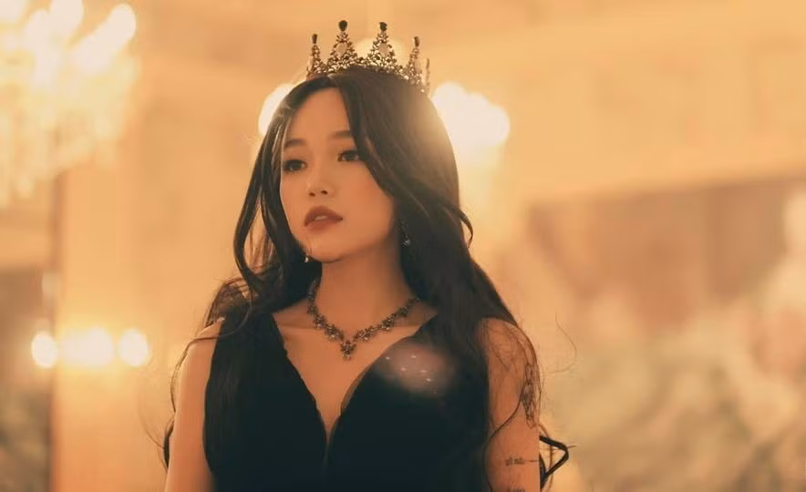 Linh Ngọc Đàm là một trong những streamer có sức hút trên MXH nhờ vẻ ngoài đáng yêu cùng sự thông minh, hoạt bát.