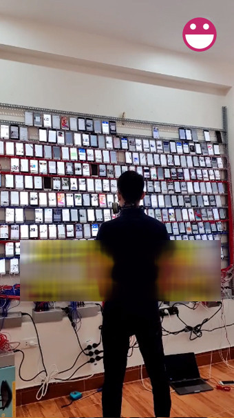 Các click farm được xem là bất hợp pháp ở Trung Quốc và luôn có rủi ro bị các cửa hàng ứng dụng như Apple phát hiện và chặn lại. Tuy nhiên, hàng loạt các click farm vẫn được phát hiện xung quanh Thâm Quyến, địa phương phía Nam Trung Quốc còn được biết đến như một trung tâm đồ điện tử.