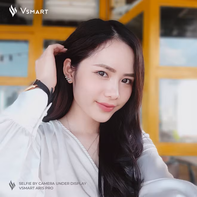 Camera selfie của Aris Pro cũng có thể chụp ảnh xoá phông khá tốt.