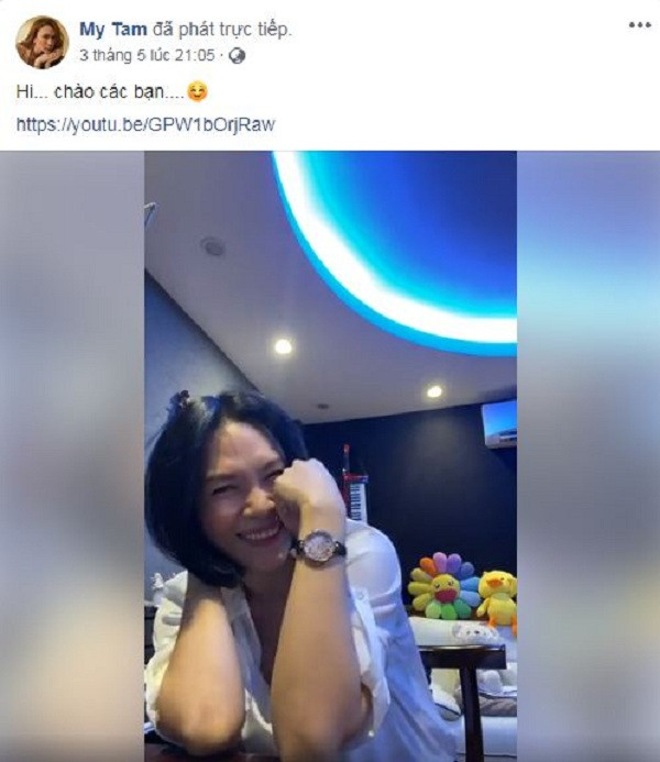 Buổi livestream đã thu về hơn 2 triệu lượt xem và hàng ngàn lượt chia sẻ chỉ trong 1 tiếng đồng hồ ngắn ngủi. Con số này khiến không ít người nổi tiếng phải trầm trồ ao ước.