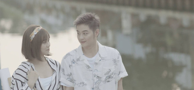 Vì là nụ hôn đầu tiên trước máy quay nên Thanh Duy chia sẻ bản thân rất áp lực trước cảnh quay này.