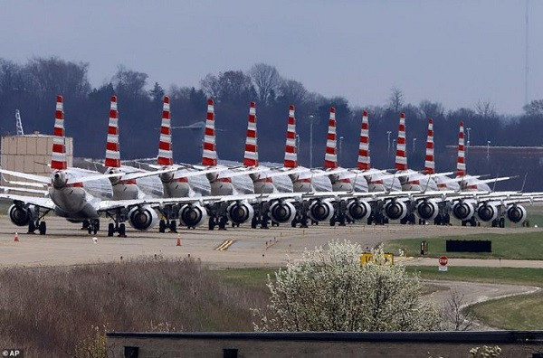 Hiệp hội vận tải hàng không quốc tế ước tính các hãng bay trên khắp thế giới có thể tổn thất tới 252 tỷ USD trong năm 2020 do đại dịch Covid-19.