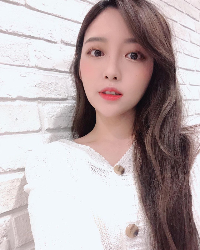 Trên thực tế, chiều cao của Shugi là khoảng 1m50, và mỗi năm cô nàng cũng kiếm được tối thiểu 1.5 tỷ.