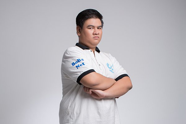 Archie Trần Minh Nhựt, hay còn được gọi là Muội Mập từng giành được 2 Penta Kill trong 2 trận đấu liên tiếp, một thành tích gần như không thể lặp lại ở đấu trường chuyên nghiệp Việt Nam. Sau tuyên bố giải nghệ anh đang giữ vai trò là HLV của đội tuyển Cerberus Esports.