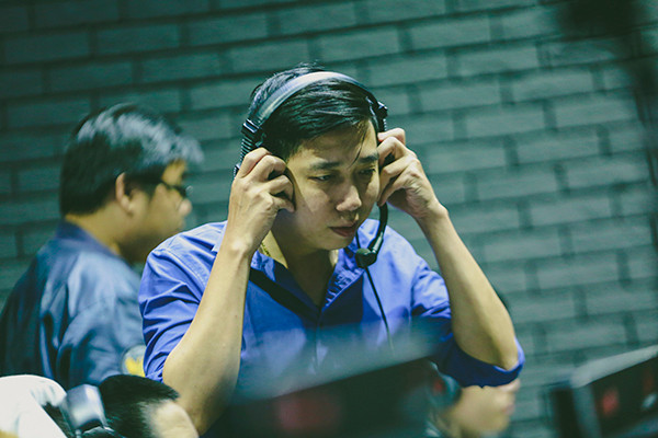 Violet hay Ngô Mạnh Quyền từng khoác màu áo của Saigon Jokers, Saigon Fantastic Five, Hanoi Dragons, Full Louis. Sau này khi không còn thi đấu chuyên nghiệp, gamer tài năng này chuyển sang làm HLV đưa EVOS giành được 2 chức vô địch tại giải Mùa xuân VCS 2018, Playoff mùa xuân VCS 2018, Á quân VCS 2019.