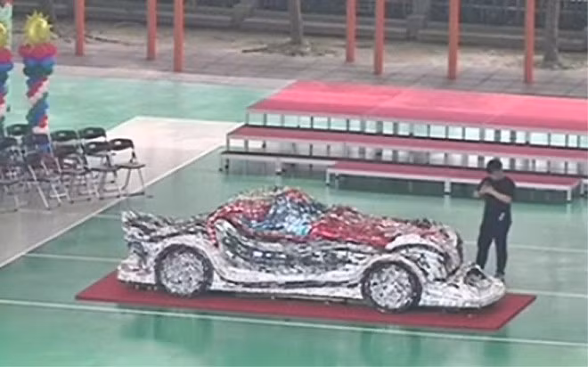 Kích cỡ của chiếc xe này giống như chiếc xe hơi thật.