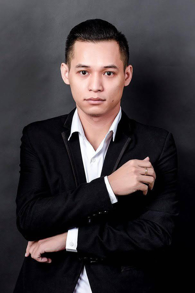 Mới đây, anh lại đạt được cột mốc mới trong nghề khi trang cá nhân Facebook vượt ngưỡng hơn 1 triệu người theo dõi. Ngoài ra, anpage Độ Mixi cũng sở hữu hơn 3,4 triệu lượt like.