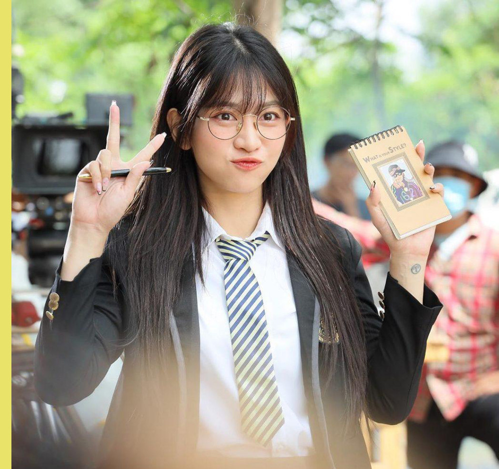 Lê Bống là một trong những hot girl TikTok nổi đình đám trên MXH, không chỉ sở hữu chiều cao khủng 1m67, cô nàng sinh năm 1995 còn thường chăm khoe dáng chuẩn trên mạng xã hội.