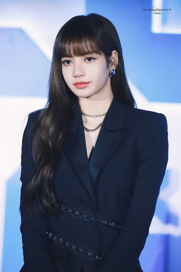 Theo thống kê của Hypebae, Lisa BlackPink cũng là một trong 6 người nổi tiếng được ''thả tim'' nhiều nhất trên Instagram vào năm 2019 với con số là hơn 1 tỷ lần. Trung bình mỗi bài đăng của Lisa nhận được khoảng 3,11 triệu lượt like, một con số khủng mà idol nào cũng ao ước.