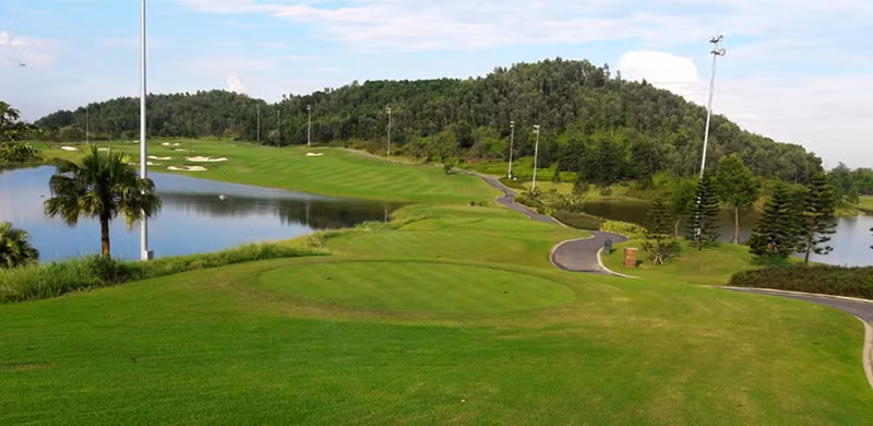 Top 10 san golf tap luyen dang 