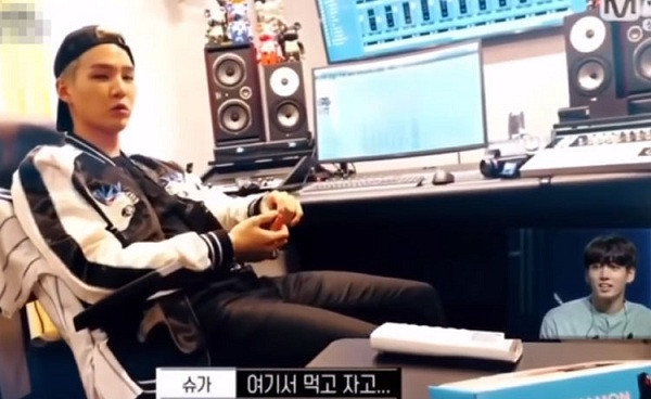 Rapper cool ngầu Suga của BTS từng chia sẻ, phần mềm máy tính anh sử dụng giỏi nhất là Cubase. Đây là một trong những phần mềm làm nhạc kĩ thuật số phổ biến nhất thế giới được sử dụng bởi hàng triệu nghệ sĩ và nhà sản xuất đình đám thế giới.