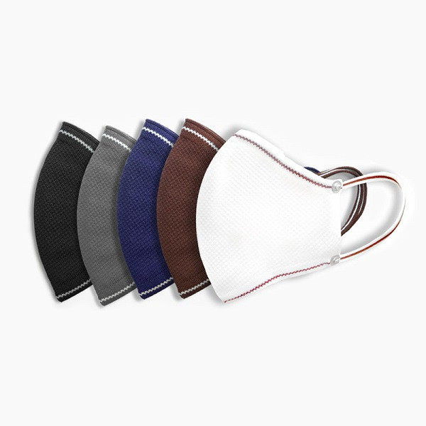 Đầu tháng 1/2020, khi dịch COVID-19 bùng nổ, chớp cơ hội, ông Thanh cùng đồng sự dồn sức làm khẩu trang cà phê. Sau nhiều tháng miệt mài, đầu tháng 4, những chiếc khẩu trang cà phê đầu tiên trên thế giới mang thương hiệu "AirX" đã xuất xưởng.