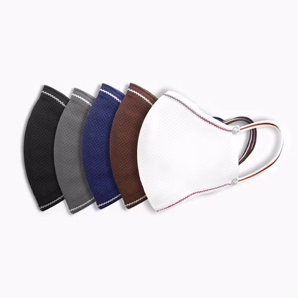 Đầu tháng 1/2020, khi dịch COVID-19 bùng nổ, chớp cơ hội, ông Thanh cùng đồng sự dồn sức làm khẩu trang cà phê. Sau nhiều tháng miệt mài, đầu tháng 4, những chiếc khẩu trang cà phê đầu tiên trên thế giới mang thương hiệu "AirX" đã xuất xưởng.