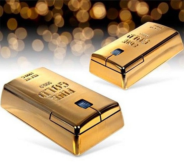 Dòng chuột máy tính đắt đỏ nhất thế giới tính đến thời điểm này có mức giá là 36.835 USD (khoảng hơn 773 triệu VNĐ), đó là The Gold Bullion Wireless. Chuột được cấu tạo bằng vàng nguyên chất quanh thân và vẻ bề ngoài y hệt một thỏi vàng đích thực.
