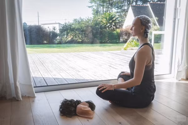 Nói về cảm hứng cho ý tưởng bộ ảnh, Niko cho biết: "Những robot nhìn hệt như con người, trí tuệ nhân tạo,... tất cả đều là những điều con người tưởng tượng về tương lai".