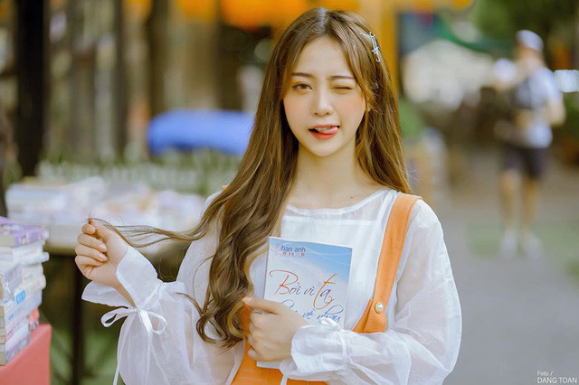 Được biết, ở thời điểm mới bước chân vào làm mẫu ảnh Jani đã có thể kiếm được khoảng 30 triệu một tháng.