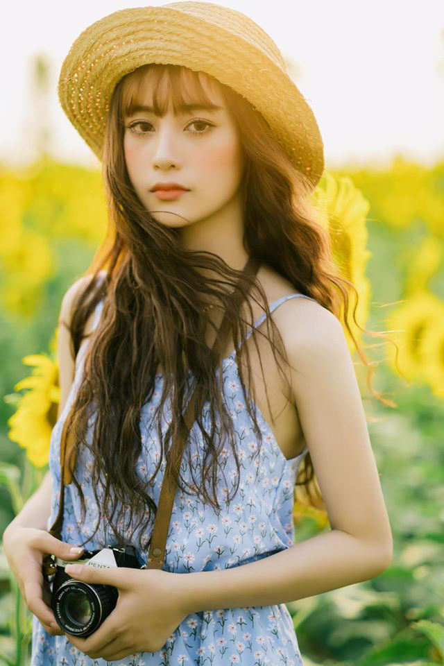 Khi chuyển sang làm idol livestream, thu nhập của cô nàng bất ngờ tăng lên một con số khác hẳn, tới hơn 100 triệu mỗi tháng và đảm bảo cho cô nàng có một cuộc sống thoải mái.