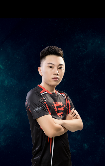 PS Man tên thật là Nguyễn Vũ Hoàng Dũng, sinh ngày 19/11/1997. Từ khi tựa game Liên Quân Mobile ra mắt vào năm 2017, anh chàng đã trở thành tuyển thủ nổi tiếng với năng khiếu cũng như tư duy chiến thuật tốt.