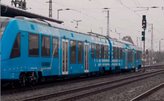 Đây cũng là tàu chở khách sử dụng hydro đầu tiên trên thế giới có thể thực hiện những chuyến hành trình dài.