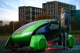 Mặc dù tiện lợi và hiệu quả nhưng robot đặt ra thách thức rất lớn đối với vấn đề việc làm. Xu hướng robot hóa này sẽ khiến một số lượng lớn việc làm mất đi vĩnh viễn khi đại dịch đi qua.