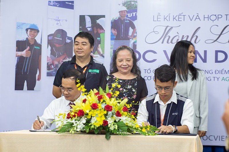 Sau ký kết, dự kiến đầu tháng 10/2020, hai đơn vị sẽ mở các khóa đào tạo và nghiên cứu ứng dụng Drone và cấp chứng chỉ vận hành thiết bị bay theo tiêu chuẩn quốc tế UTC của DJI; nghiên cứu ứng dụng thiết bị bay không người lái cho mục đích dân sự; chế tạo thiết bị bay không người lái, cũng như cung cấp nguồn nhân lực chất lượng cao về giải pháp drone tại Việt Nam.