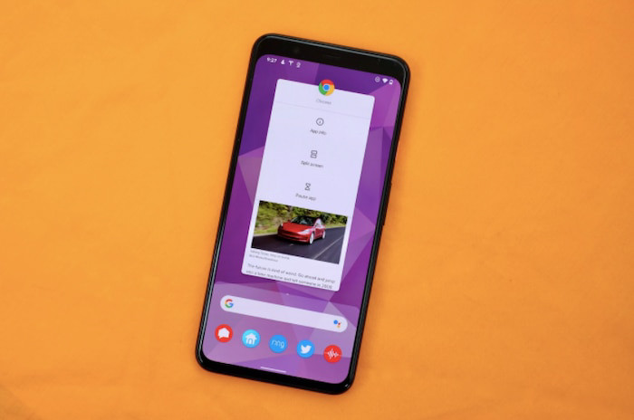 Chế độ Split Screen trong Android 10 cho phép người dùng sử dụng hai ứng dụng cùng lúc. Ở thời điểm hiện tại, không phải tất cả các ứng dụng đều hỗ trợ Split Screen, song nó vẫn là một tính năng thú vị và tiện lợi, đặt trong bối cảnh iOS chưa thể làm được điều này.