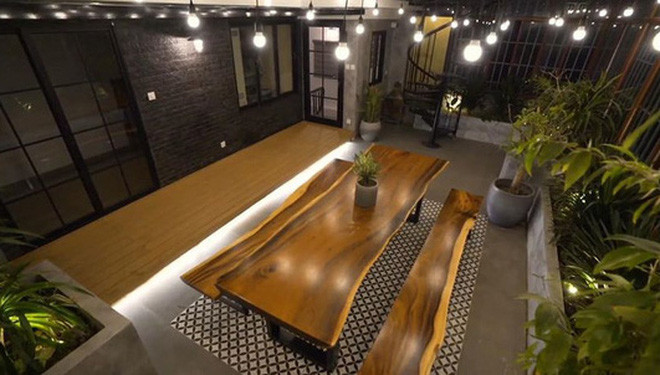 Độ cũng tiết lộ sẽ đón mẹ và em gái về ở chung trong căn nhà này.