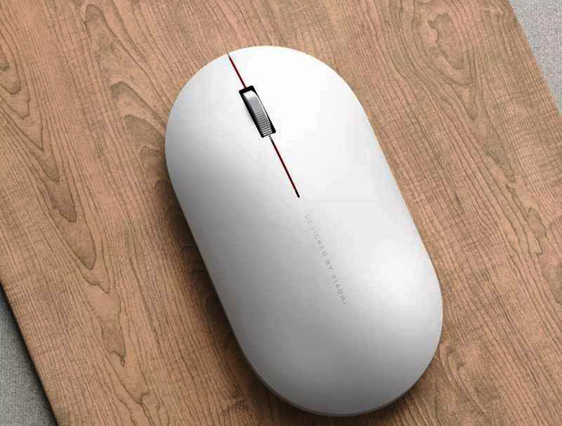 Ở mức giá chỉ hơn 300.000 đồng, đây là lựa chọn tốt cho một con chuột không dây vừa mỏng, gọn, nhẹ, thiết kế đẹp lại vừa hỗ trợ cả Bluetooth và receiver 2.4GHz.