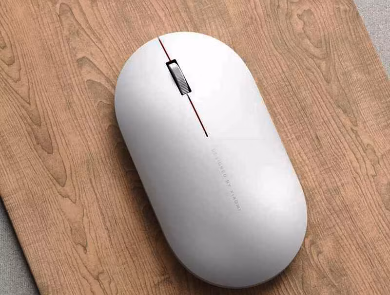 Ở mức giá chỉ hơn 300.000 đồng, đây là lựa chọn tốt cho một con chuột không dây vừa mỏng, gọn, nhẹ, thiết kế đẹp lại vừa hỗ trợ cả Bluetooth và receiver 2.4GHz.