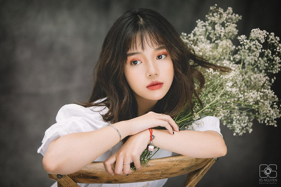 Dù chỉ mới 24 tuổi nhưng Ngọc Linh đã có 5 năm kinh nghiệm trong việc giới thiệu game và các hoạt động liên quan đến game.