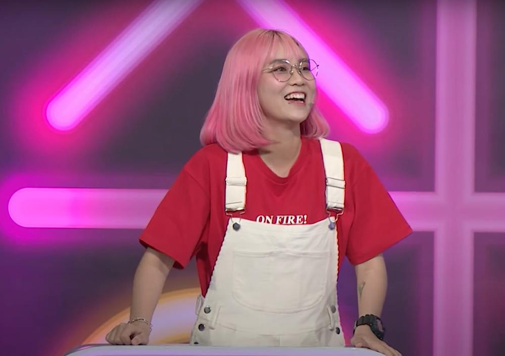 Vẻ ngoài của Misthy trong các gameshow như Nhanh như chớp, Chọn ai đây, Kỳ tài thách đấu không khác nhiều so với ảnh trên mạng xã hội. Ảnh: Cắt từ clip