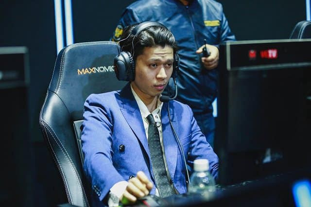 QTV - Raina được ngưỡng mộ, yêu thích bởi chuyện tình yêu đẹp và gia đình hạnh phúc.