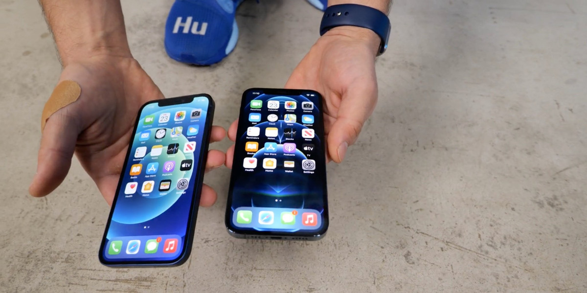 Ở độ cao này, cả 2 chiếc iPhone 12 và 12 Pro đều vẫn nguyên vẹn không một vết trầy xước.