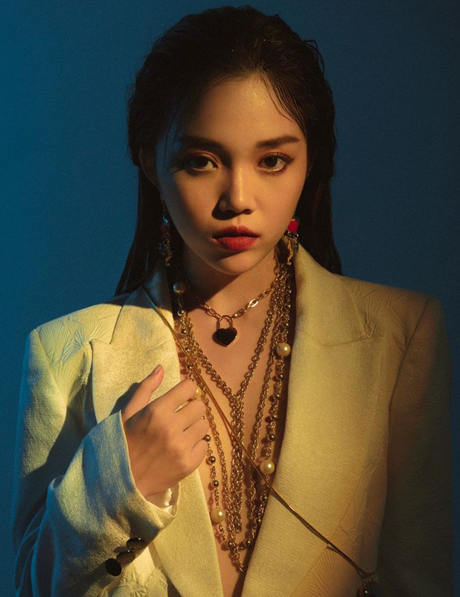 Gu thời trang biến hóa đa dạng của Linh Ngọc Đàm cũng được người hâm mộ đánh giá cao.