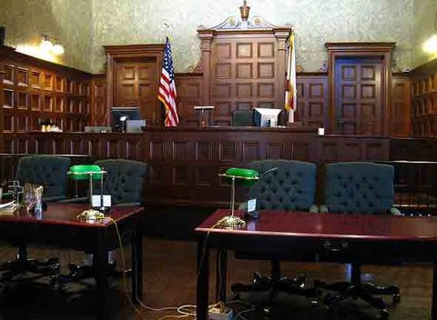 Tư vấn cao cấp (231.303 USD/năm): Vị trí này tại Apple thường yêu cầu dao động từ 8 đến 10 năm kinh nghiệm. Ở những công ty lớn như Apple, tư vấn cao cấp phải là một luật sư có thể giải quyết nhiều vấn đề từ bất động sản đến các vi phạm về đạo đức hay thương hiệu.