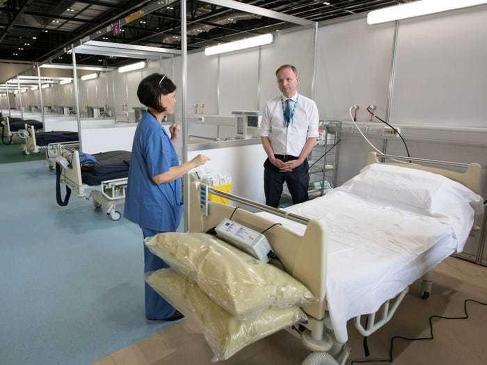 Anh cũng đang triển khai thêm 5 bệnh viện dã chiến khác ở Birmingham, Manchester, Glasgow, Harrogate và Đại học West England (Uwe) ở Bristol.