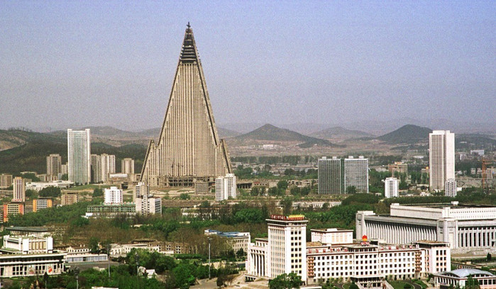 Khách sạn này dù có tên là Ryugyong nhưng lại thường được gắn liền với một tên gọi khác là "khách sạn của ngày tận thế".
