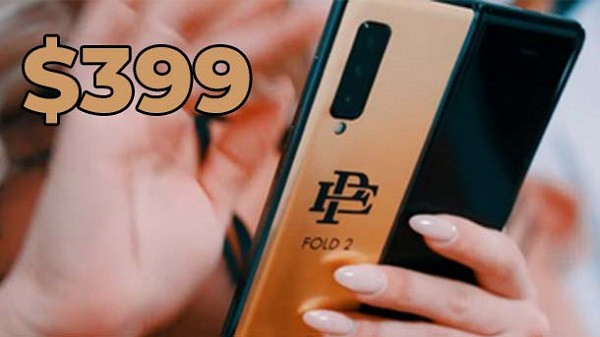 Youtuber nổi tiếng Marques Brownlee đặt mua một chiếc Escobar Fold 2, để so sánh với Samsung Galaxy Fold của Samsung. Trong video được đăng tải trên Youtube, anh dùng một con dao lột bỏ lớp vỏ vàng bên ngoài và bất ngờ nhận ra đây thực chất Escobar Fold 2 chỉ là Galaxy Fold trá hình.