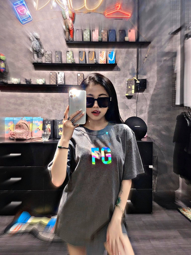 Lập tức, scandal này thu hút sự chú ý của cộng đồng mạng trong một thời gian dài.