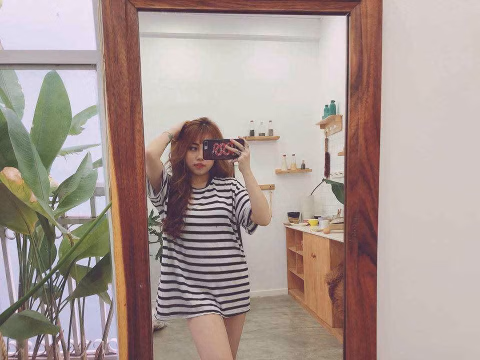 Với gương mặt khá ái, Lai Lai có phong cách khá giống với hot streamer Linh Ngọc Đàm.