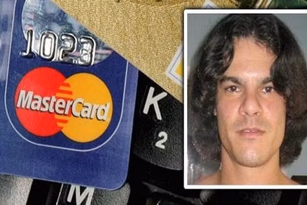 Albert Gonzalez (SN 1981) nổi tiếng với tài đánh cắp và bán số thẻ tín dụng, làm giả hộ chiếu,....với thành quả thu được là hơn 170 triệu số thẻ tín dụng và thẻ ATM trong vòng 2 năm. Gonzalez bị kết án 20 năm tù (thụ án đồng thời 2 án 20 năm tù) và sẽ được trả tự do vào năm 2025.