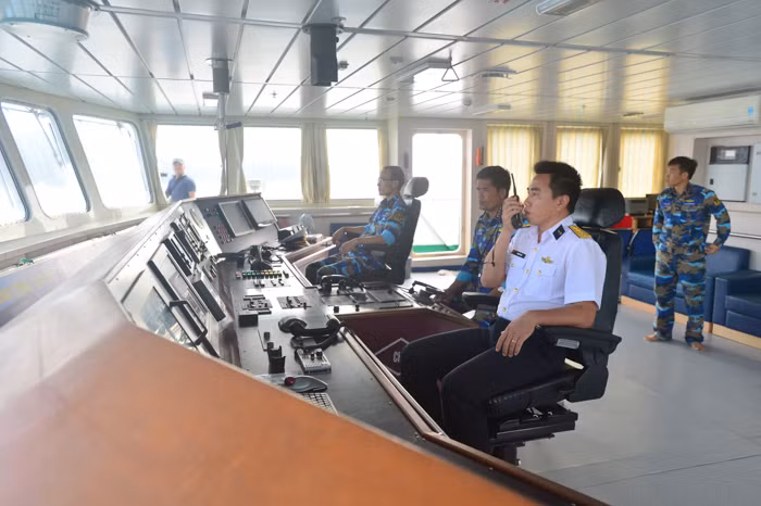 Với sứ mệnh cao cả cùng đặc tính lưu động, hiện đại, tàu bệnh viện 561 là một trong những động lực giúp ngư dân bám biển giữ ngư trường, giúp cán bộ, chiến sĩ thêm yên tâm công tác, chắc tay súng giữ vững chủ quyền biển, đảo Tổ quốc.