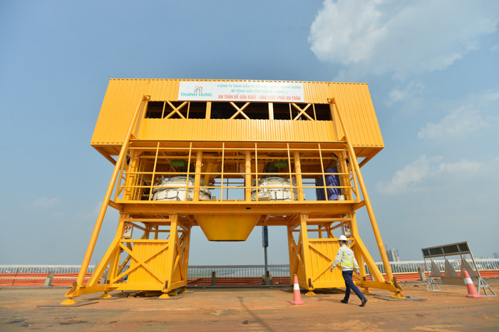 Đại diện Tổng cục Đường bộ khẳng định, lần sữa chữa này - chắc chắn công trình tồn tại ít nhất trên 10 năm - theo yêu cầu của Bộ trưởng Bộ Giao thông Vận tải Nguyễn Văn Thể.