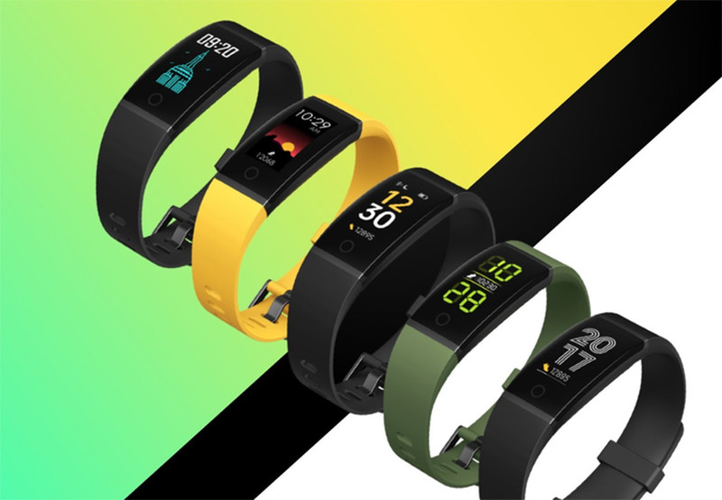 Realme band được xếp cùng hạng với Xiaomi Miband 4, tuy nhiên về mặt thiết kế và giá thực tế trên thị trường thì nó đang cạnh tranh chính với Redmi band.