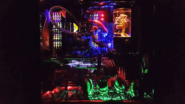 Một trong những case PC quái vật ấn tượng nhất mang tên NZXT s340, được trang bị bo mạch chủ ASRock Fatal1ty X99 chơi game chuyên nghiệp. Ngoài ra có rất nhiều ổ đĩa, hệ thống làm mát, hệ điều hành Win 10 Pro và các thiết bị đi kèm cũng ''chất'' không kém.