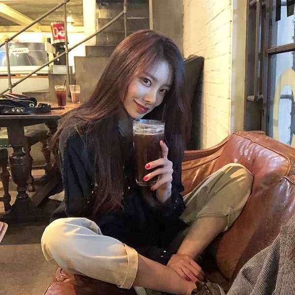 Được biết, trong video của mình, Dahee thu hút người xem bằng các câu chuyện cuốn hút, cách nói chuyện dễ ''đi vào lòng người''.