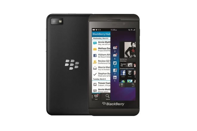 BlackBerry Z10 là mẫu BlackBerry đầu tiên sử dụng hệ điều hành BB10 mới toanh, ra mắt vào đầu năm 2013. Nó có màn hình 4.2-inch với độ phân giải 1280x768. Máy sở hữu camera sau 8-megapixel và camera trước 2-megapixel, cùng viên pin với thời lượng đàm thoại 10 tiếng. Bên trong máy là vi xử lý lõi kép 1.5GHz và RAM 2GB, bộ nhớ 16GB và hỗ trợ thẻ nhớ microSD tối đa 32GB.